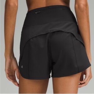 Lululemon Speed Up High-Rise Lined Short 4” in Black - Size 8